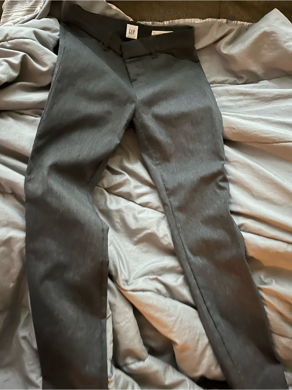GAP Women's Skinny Pants in Charcoal Gray